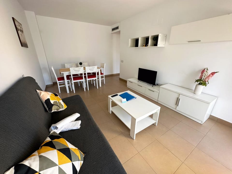 TV and multimedia, Living room, Dining area