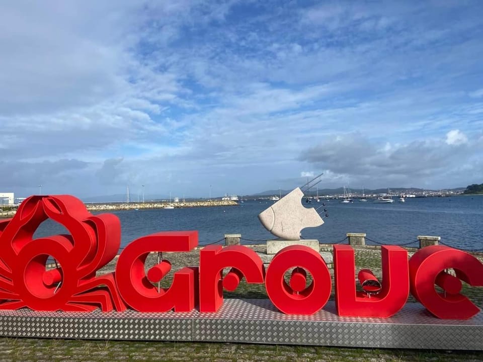 Nearby landmark, Location