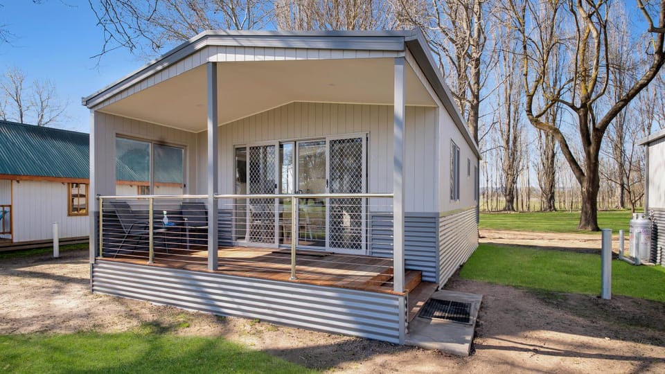 Colac Colac Caravan Park - G'day Park Campground/ 
RV Resort in Victoria