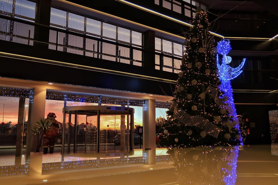 Property building, Facade/entrance, Activities, Lobby or reception, Sunset