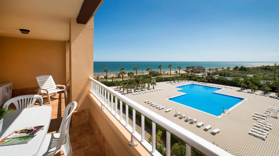Beach, Swimming pool