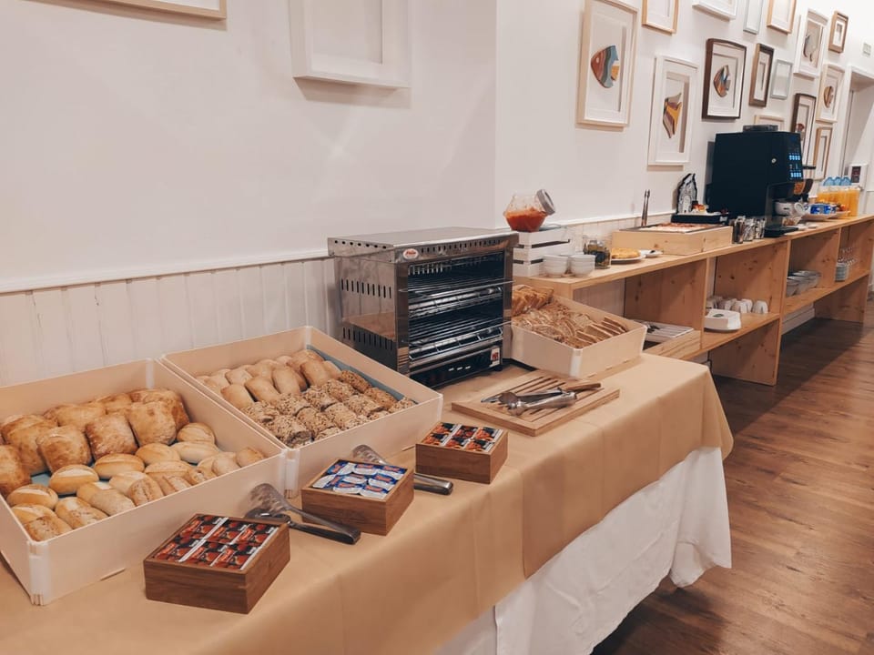 Breakfast, Buffet breakfast