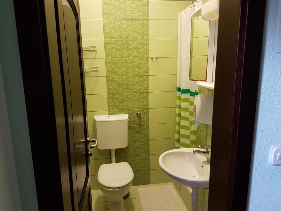 Toilet, Bathroom