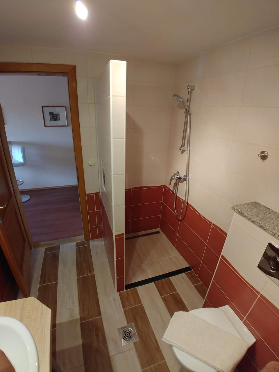 Shower, Toilet, Bathroom