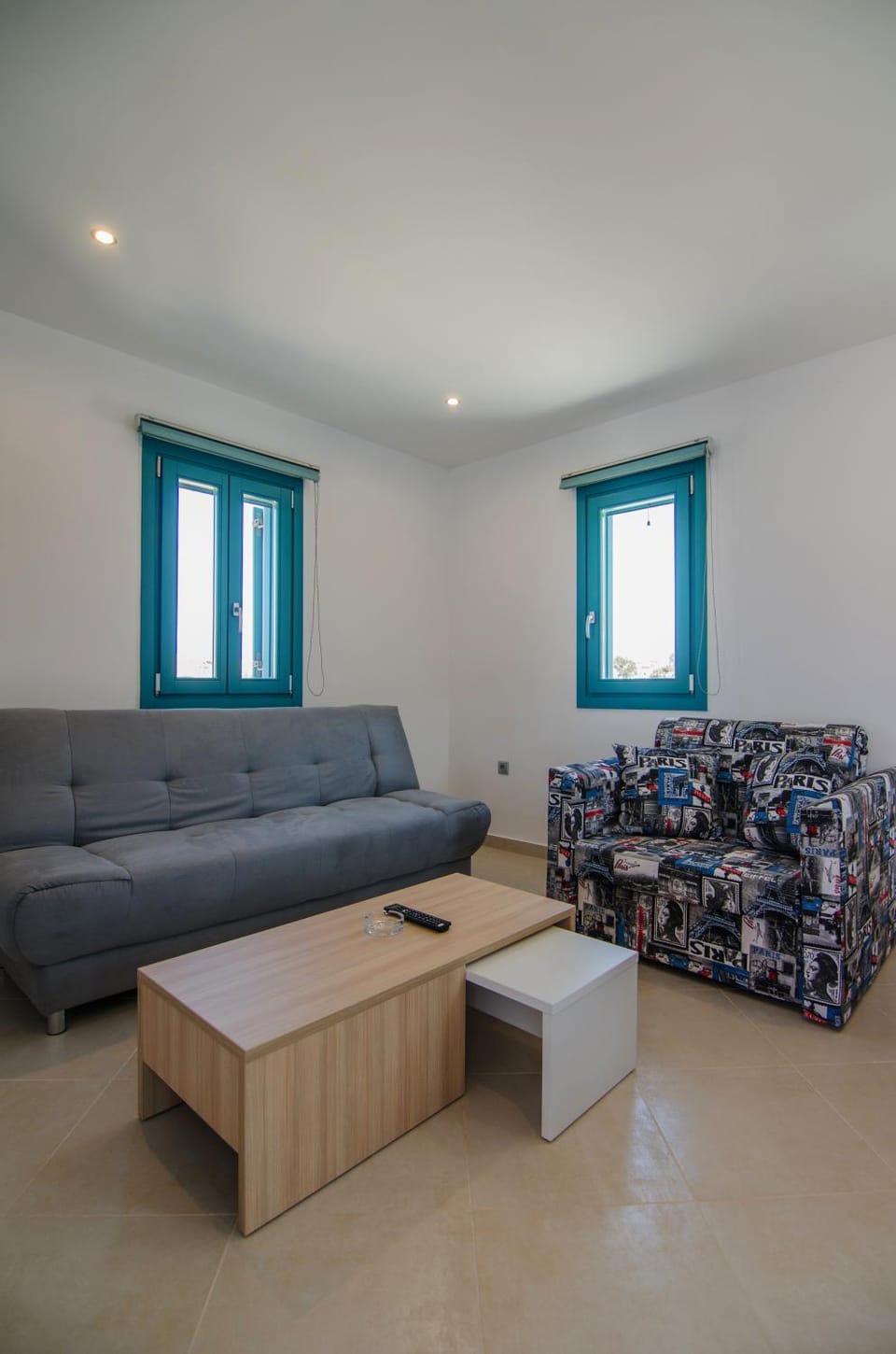 Day, Living room