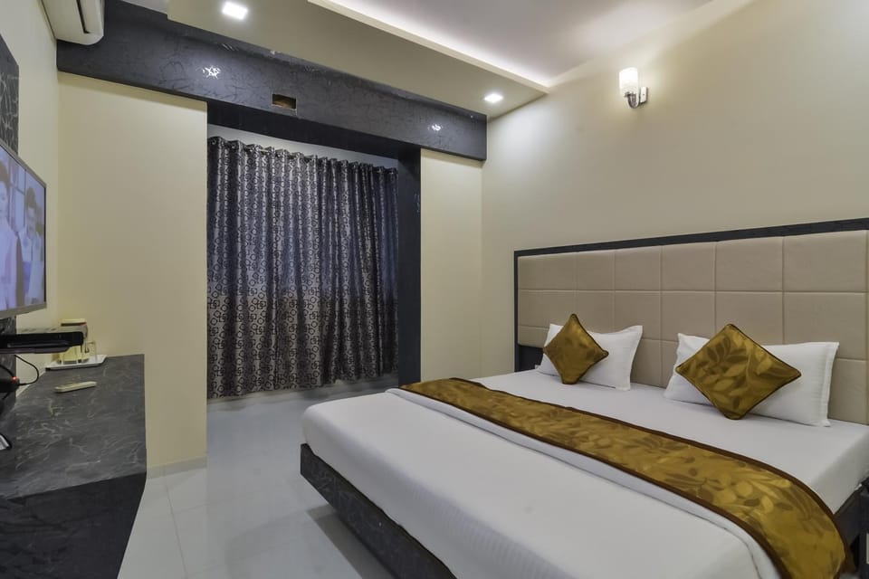Hotel Aroma- Dadar Hotel in Mumbai