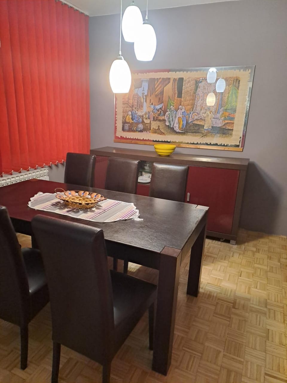 Food and drinks, Dining area, Breakfast