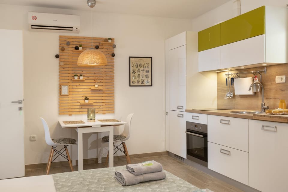 Apartment Urban Beach Apartment in Makarska