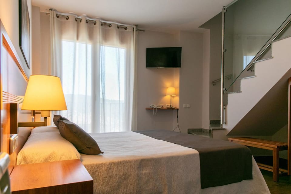 Bed, TV and multimedia