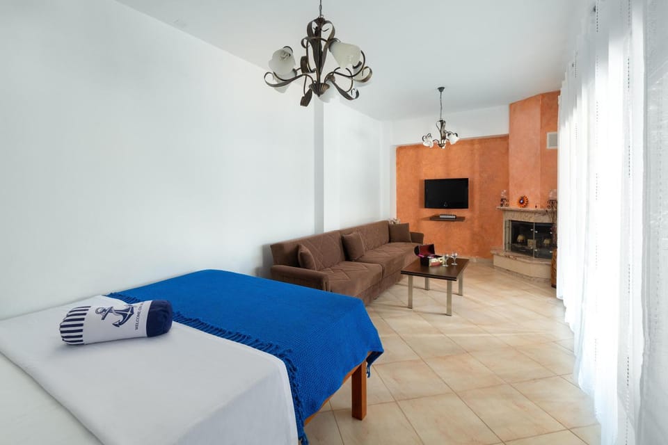 Photo of the whole room, Seating area