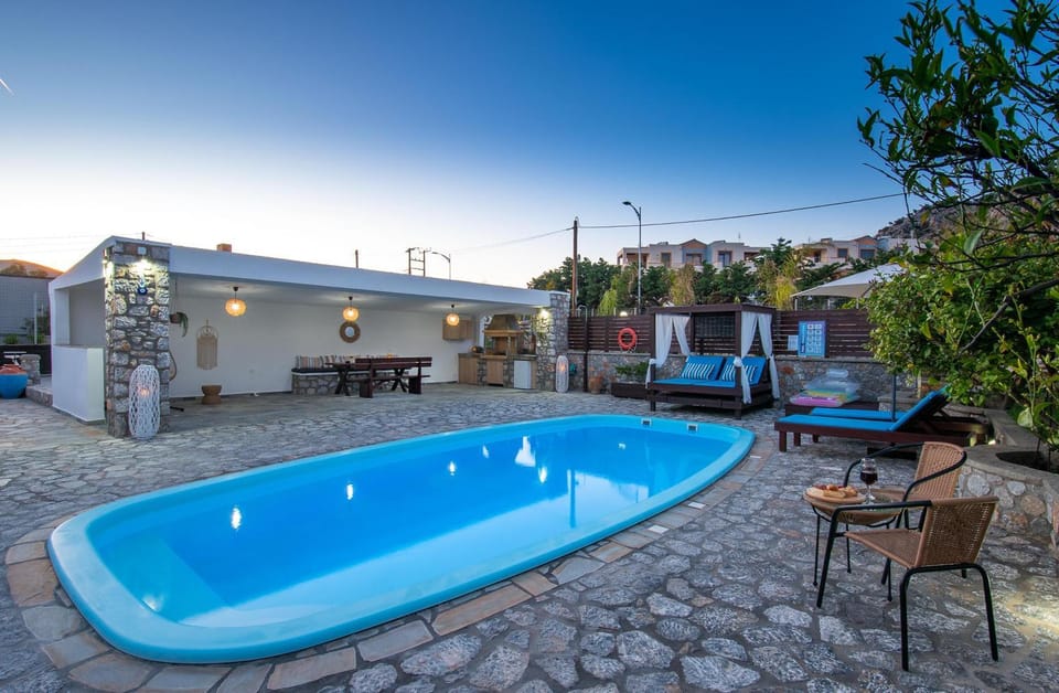 Property building, Pool view, Swimming pool