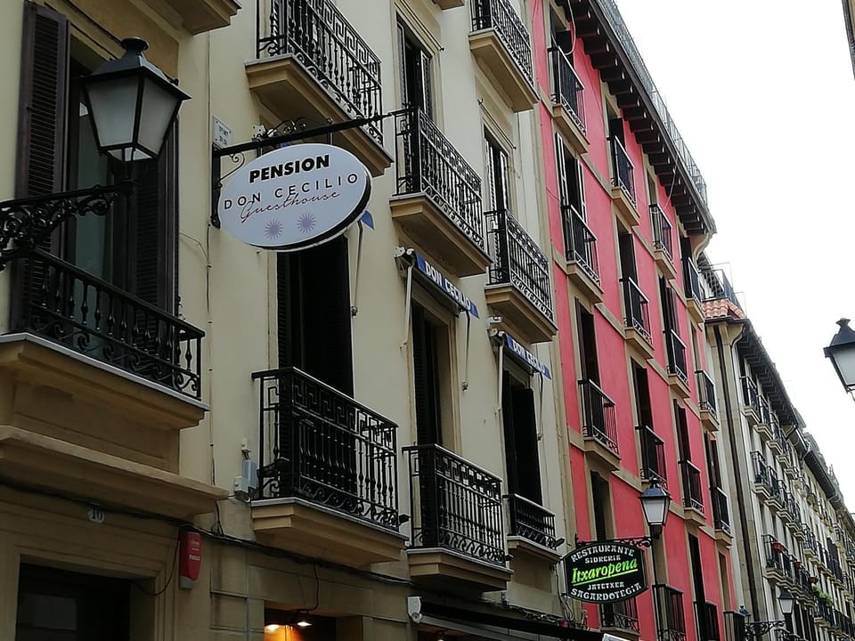 Amona Teresa Guesthouse Bed and Breakfast in San Sebastian