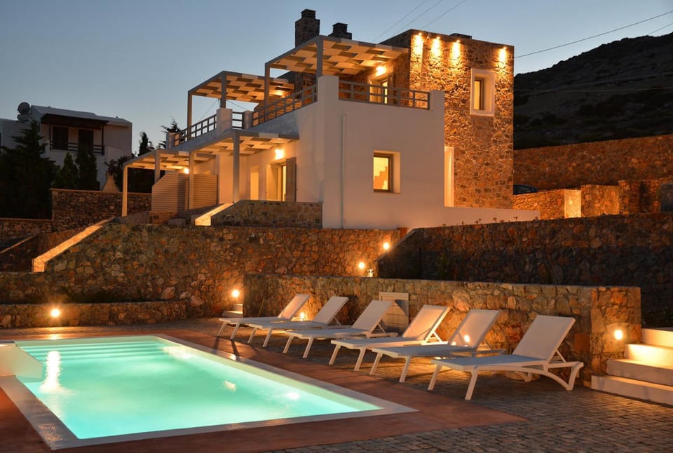 Property building, Facade/entrance, Pool view, Swimming pool
