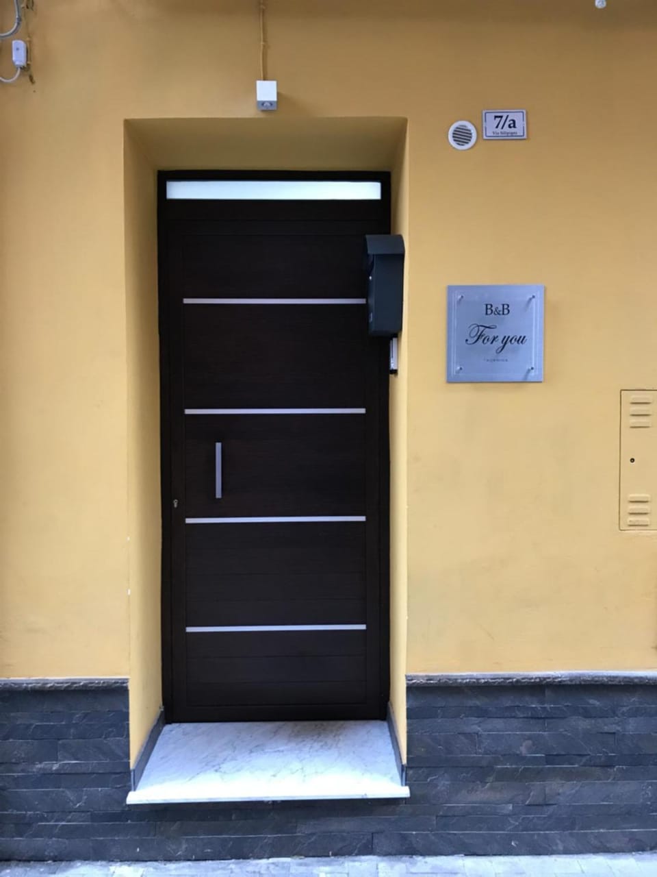 Property building, Facade/entrance