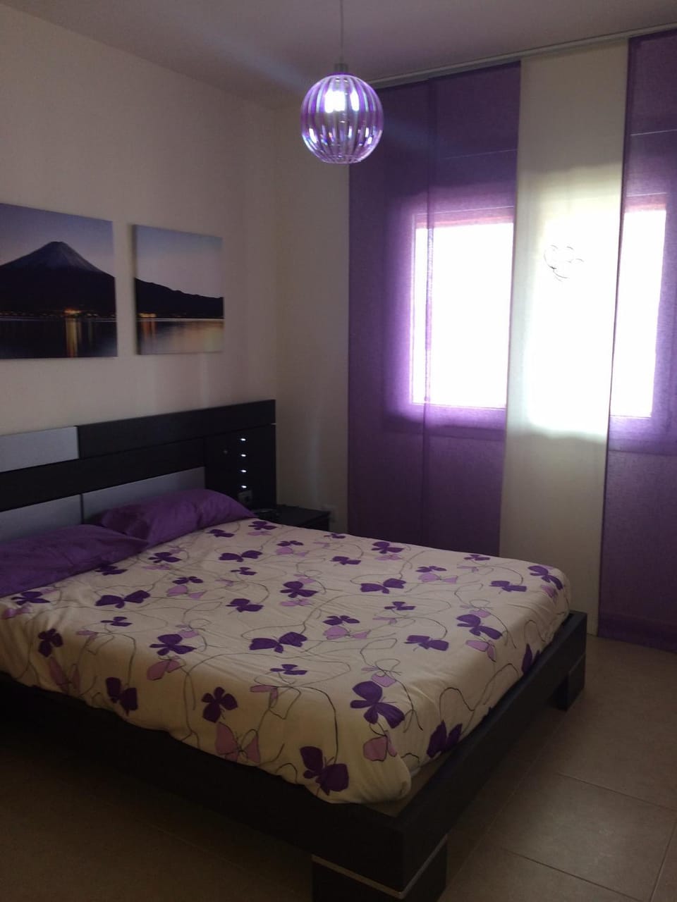 Day, Photo of the whole room