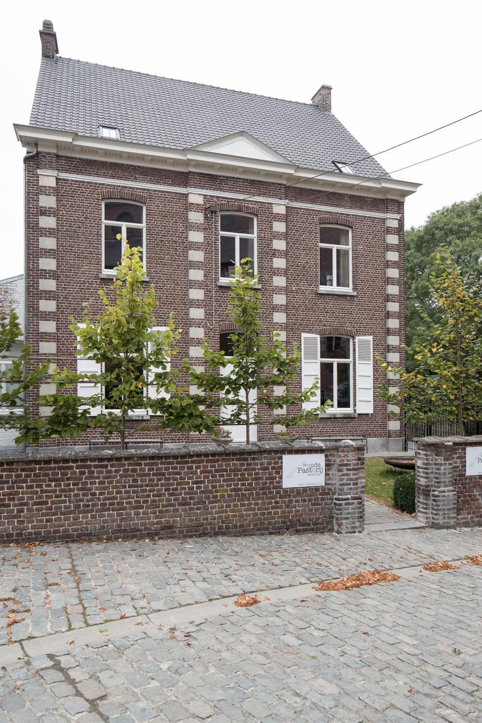 Property building, Day