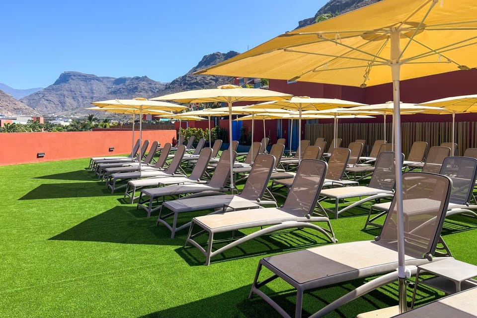 Solarium, sunbed