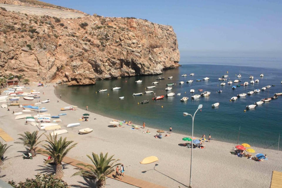 Beach, Sea view, Area and facilities
