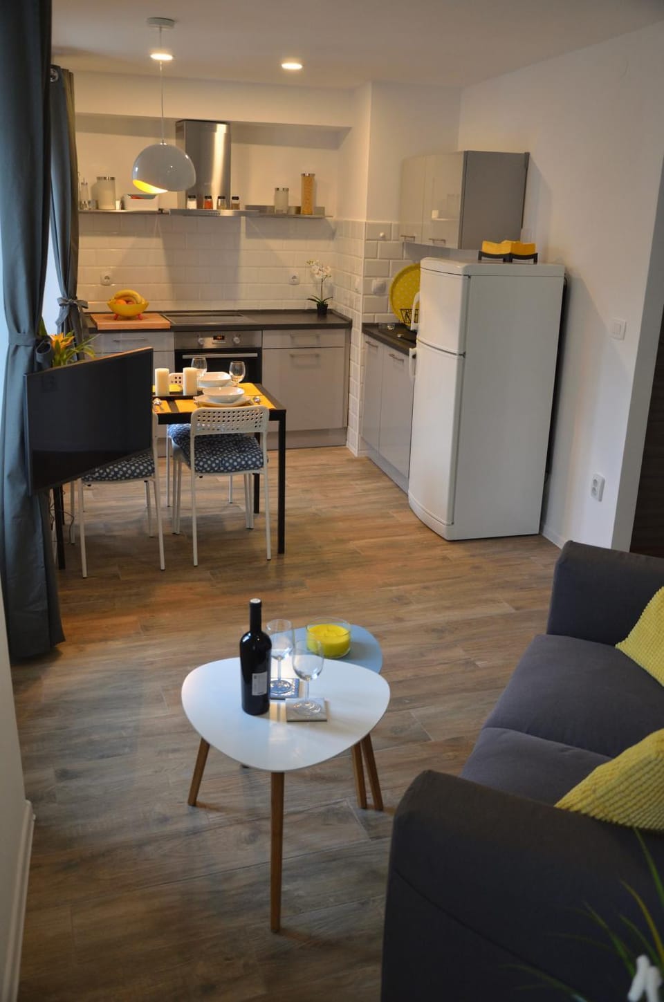 Kitchen or kitchenette, Living room, Dining area