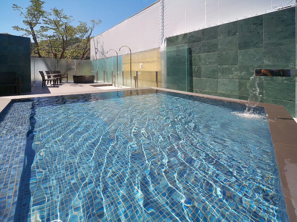 Hot Spring Bath, Spa and wellness centre/facilities