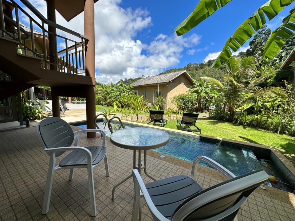 View (from property/room), Pool view