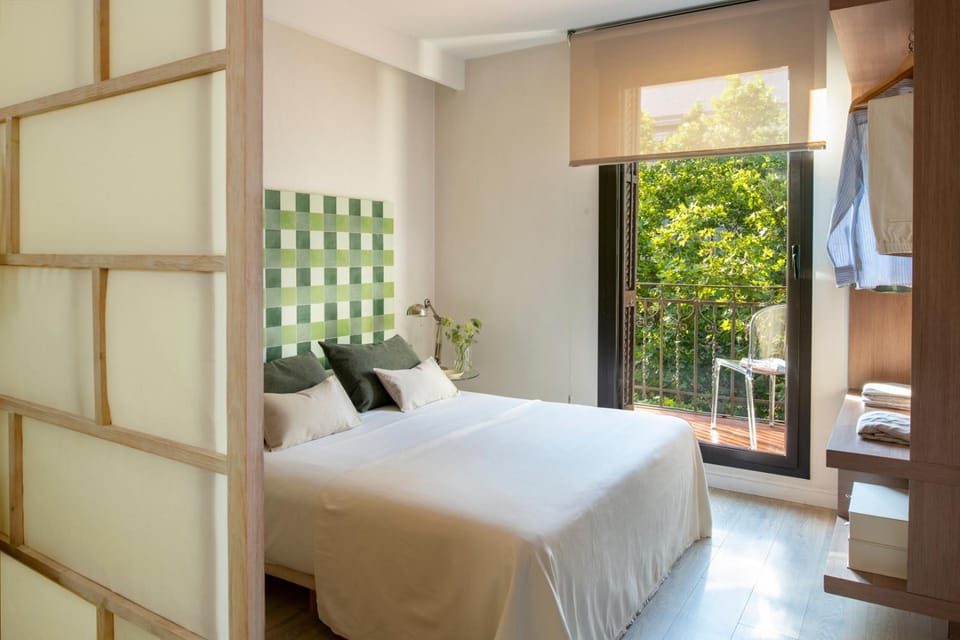 Bed, Balcony/Terrace, Photo of the whole room, Bedroom, wardrobe