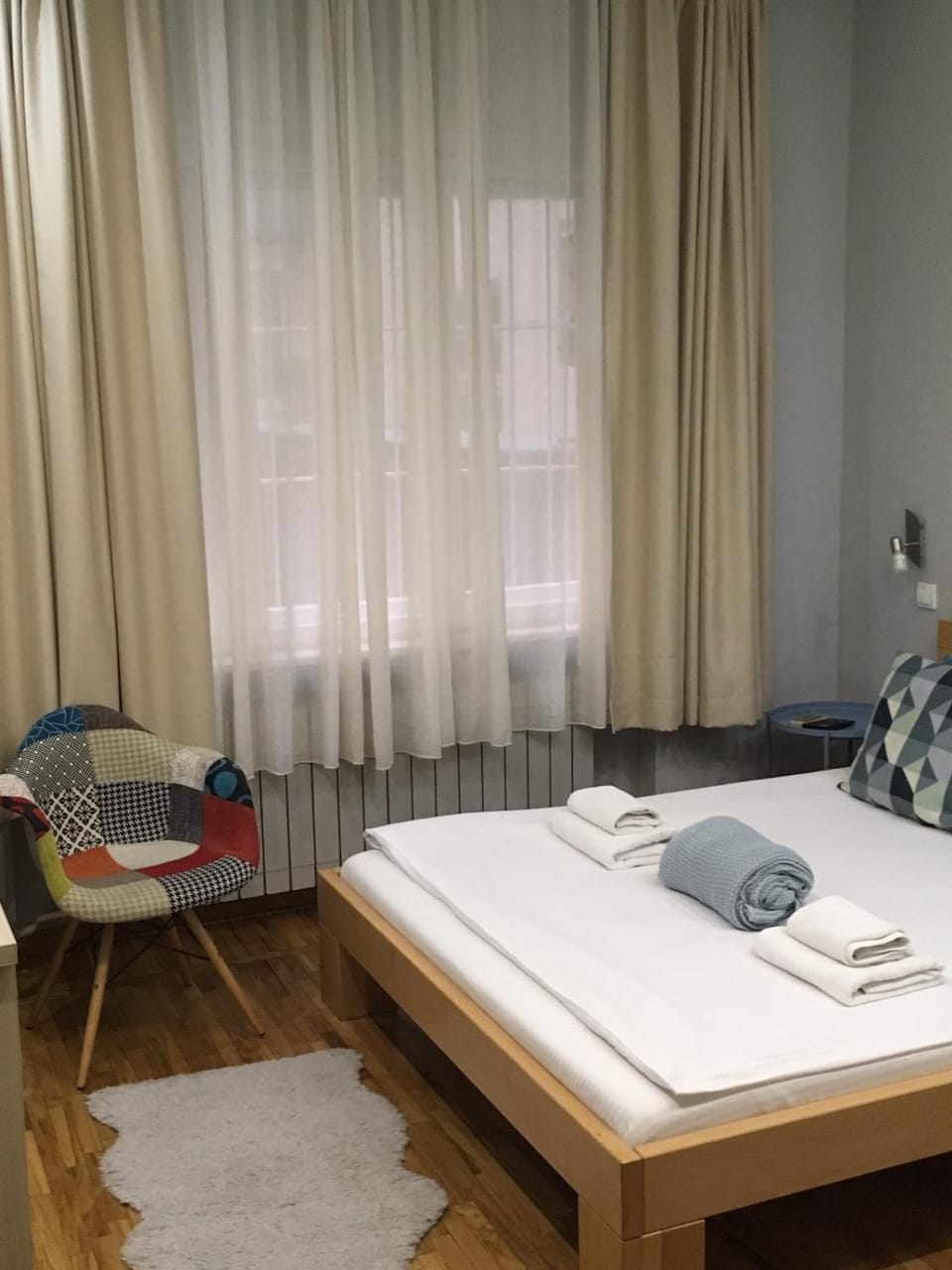 Bed, Photo of the whole room