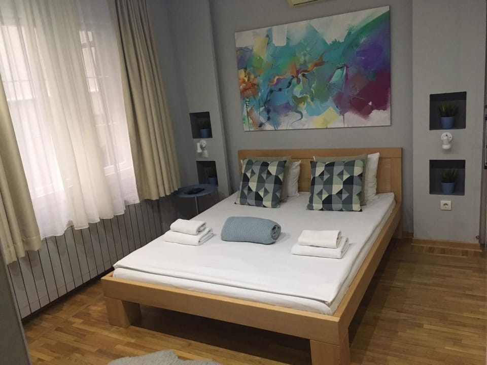 Bed, Photo of the whole room
