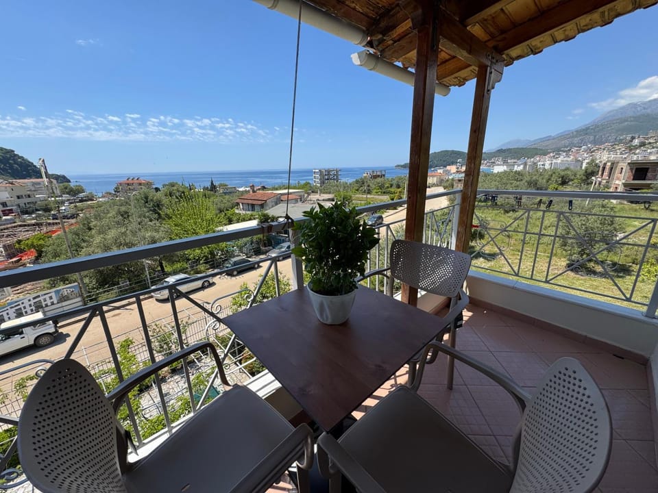 Rexhos Studios Apartment hotel in Vlorë County, Albania