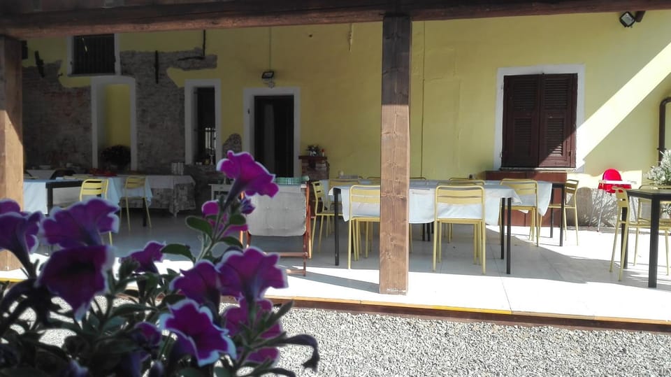 Patio, Restaurant/places to eat, View (from property/room), Dining area