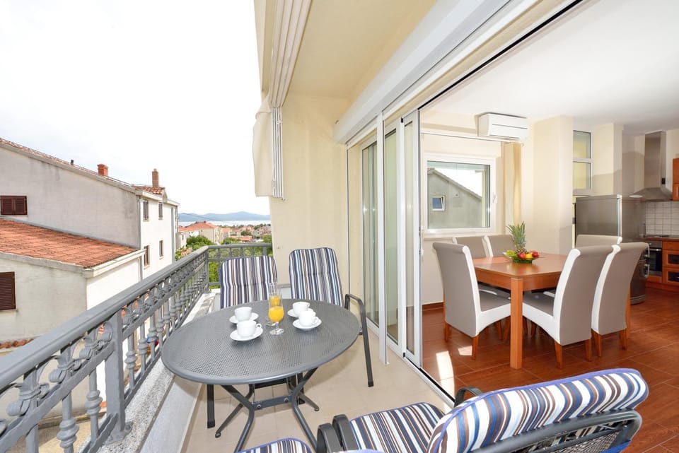 Day, View (from property/room), Balcony/Terrace, Seating area