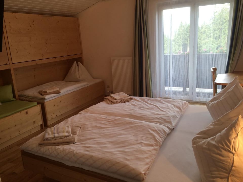 Gasthof Tennenblick Inn in Salzburgerland