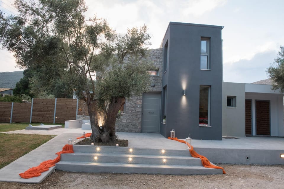 Property building, Facade/entrance