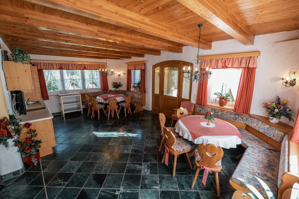 Communal lounge/ TV room, Communal kitchen, Facility for disabled guests