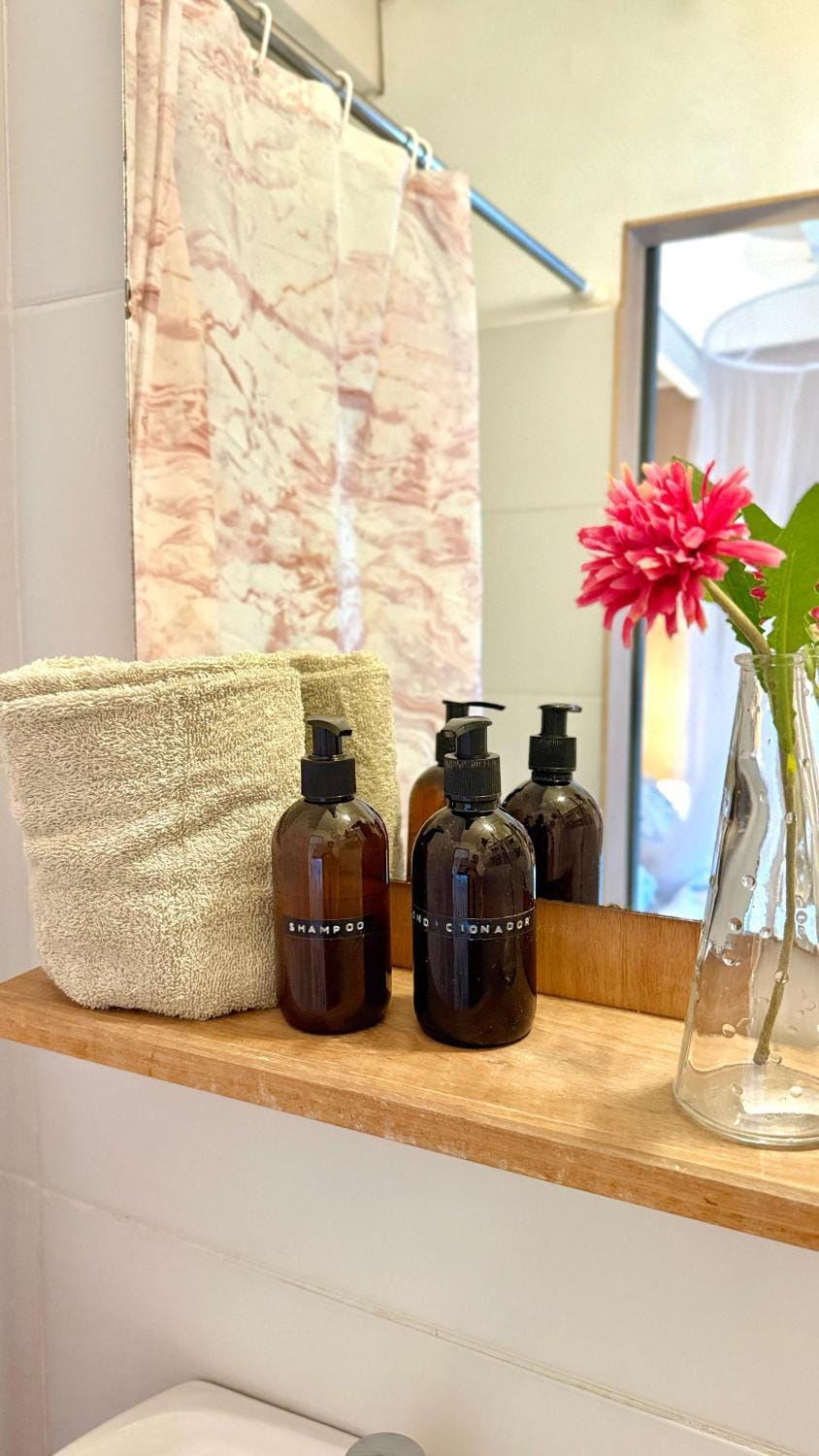 Bathroom, towels