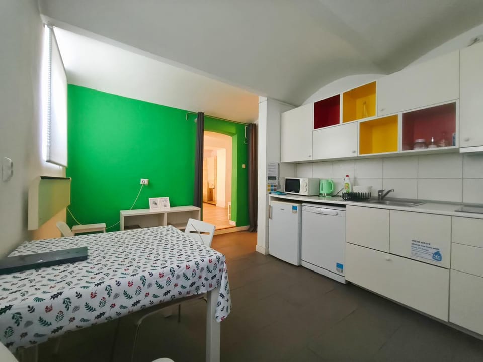 dishwasher, microwave, kitchen