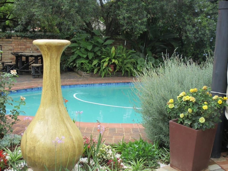 Garden view, Pool view, Swimming pool