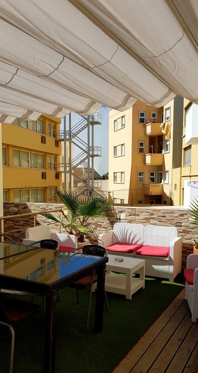 Balcony/Terrace, On site, Area and facilities