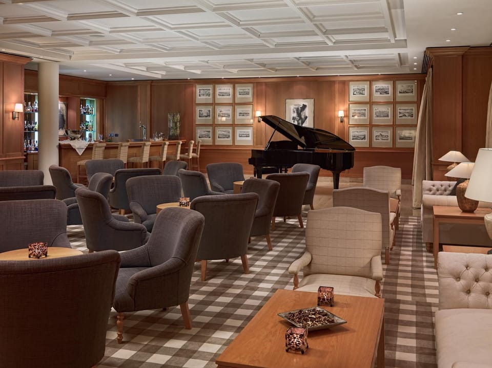 Lounge or bar