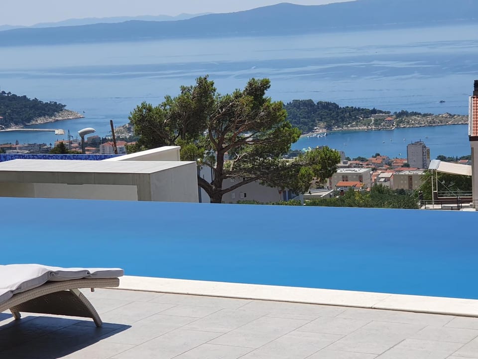 Balcony/Terrace, Pool view, Sea view, Swimming pool, Swimming pool