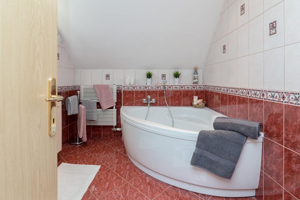 Bathroom, Bath, towels, towels