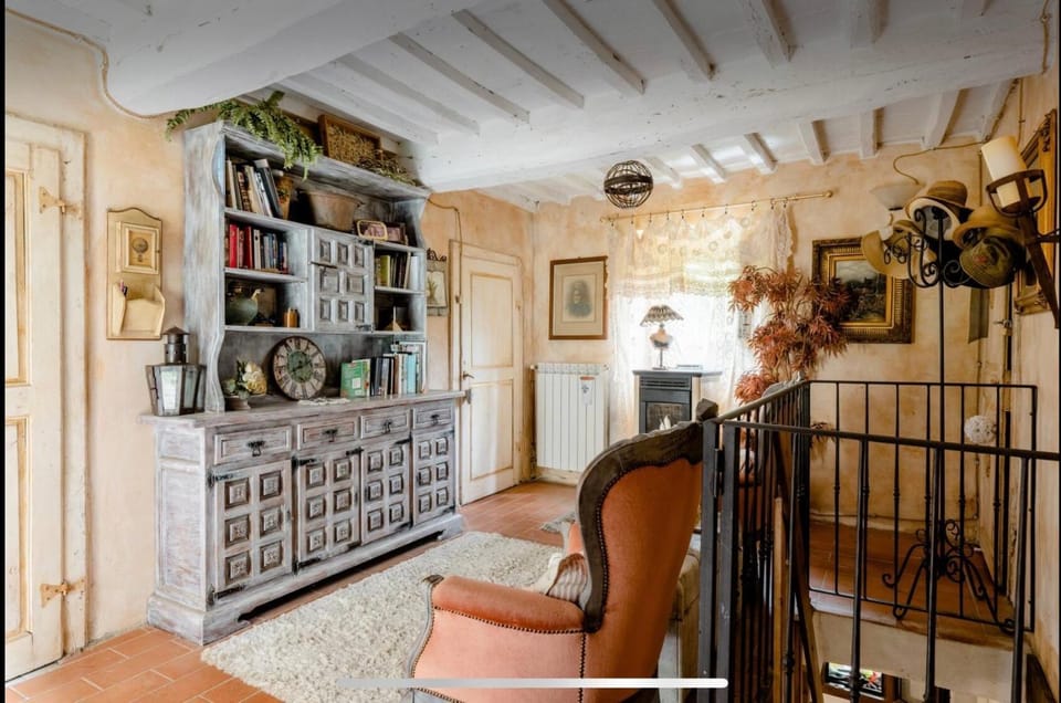 Lobby or reception, Other