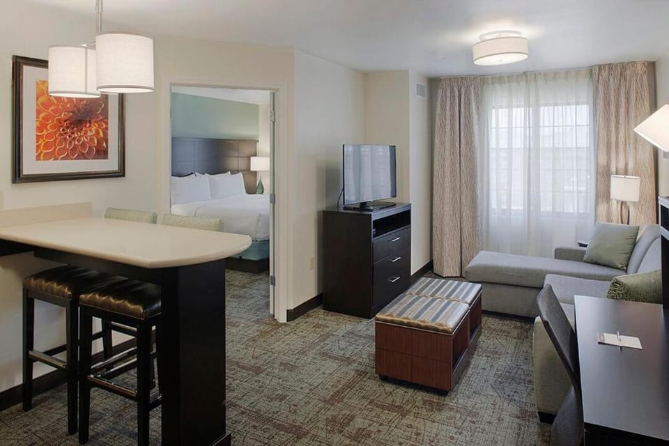 Staybridge Suites Fayetteville by IHG Hotel in Fayetteville