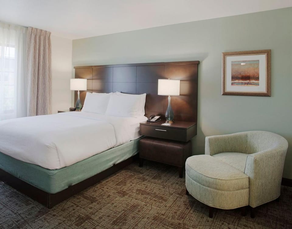 Staybridge Suites Fayetteville by IHG Hotel in Fayetteville