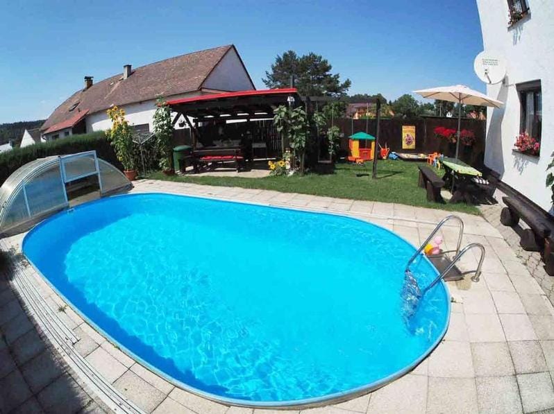 Swimming pool, Swimming pool