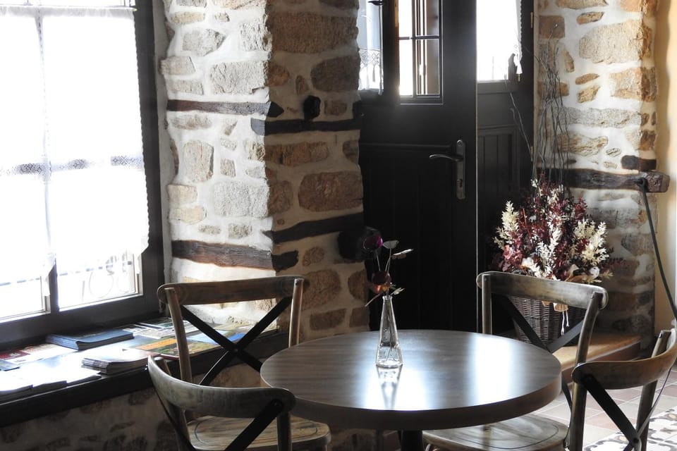Property building, Lounge or bar