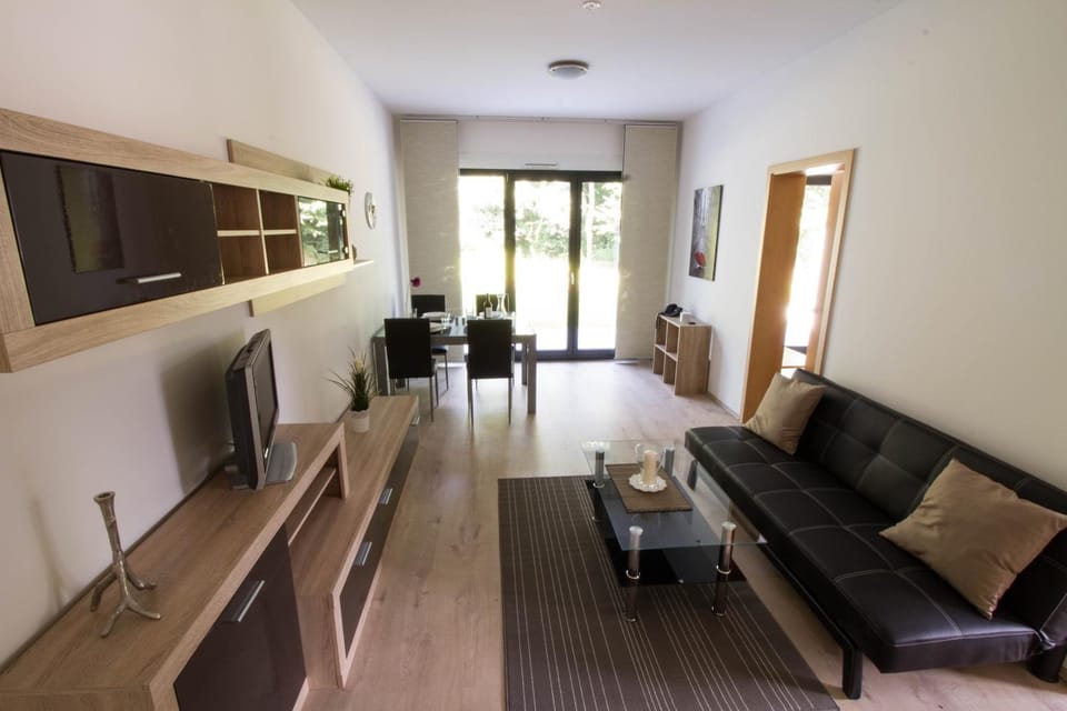 Balcony/Terrace, Living room, Seating area, Dining area