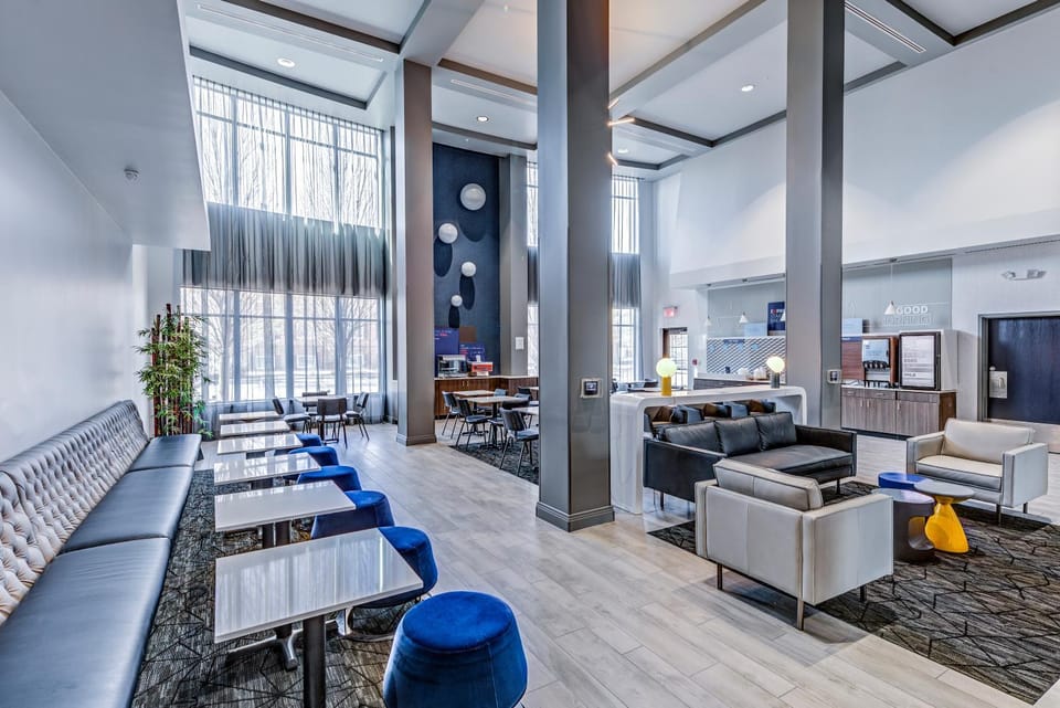 Communal lounge/ TV room