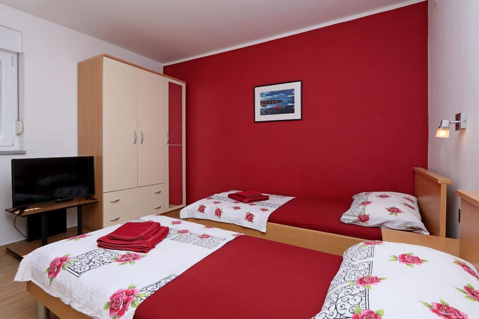 TV and multimedia, Bedroom