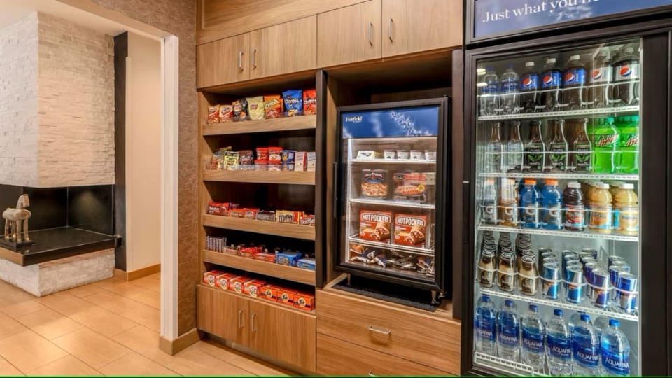 Food and drinks, vending machine